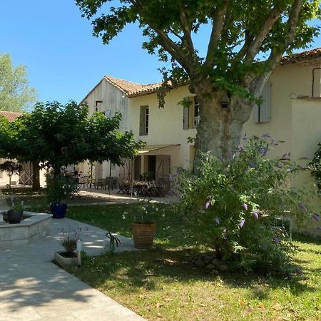 Mas Des Cigognes Bed and Breakfast Le Thor Buitenkant foto