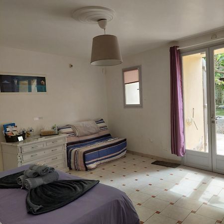 Mas Des Cigognes Bed and Breakfast Le Thor Buitenkant foto
