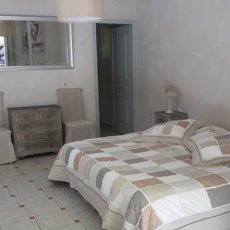 Mas Des Cigognes Bed and Breakfast Le Thor Buitenkant foto