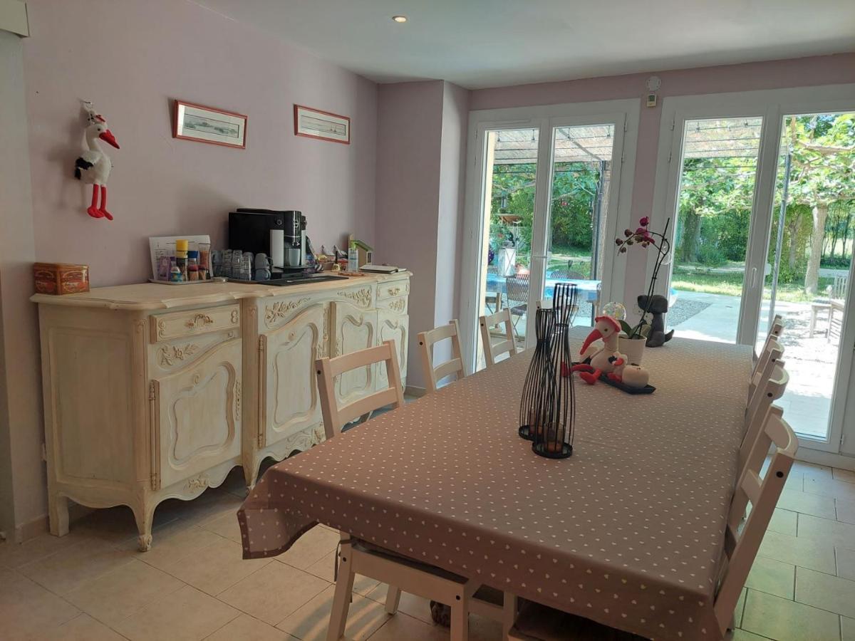 Mas Des Cigognes Bed and Breakfast Le Thor Buitenkant foto