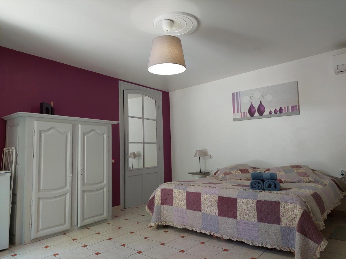 Mas Des Cigognes Bed and Breakfast Le Thor Buitenkant foto