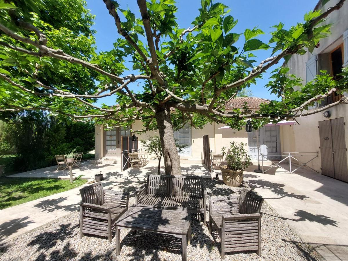 Mas Des Cigognes Bed and Breakfast Le Thor Buitenkant foto