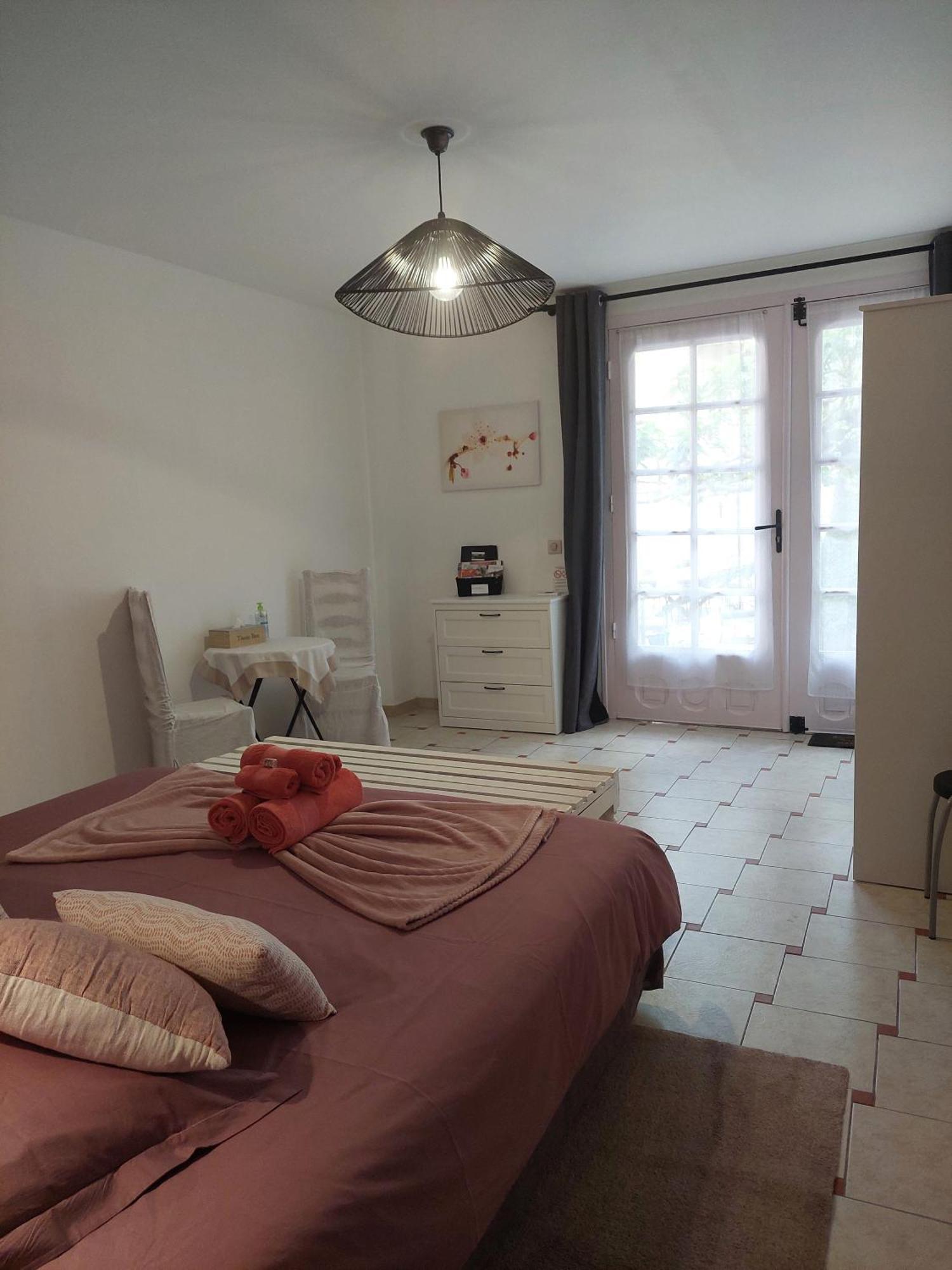 Mas Des Cigognes Bed and Breakfast Le Thor Buitenkant foto