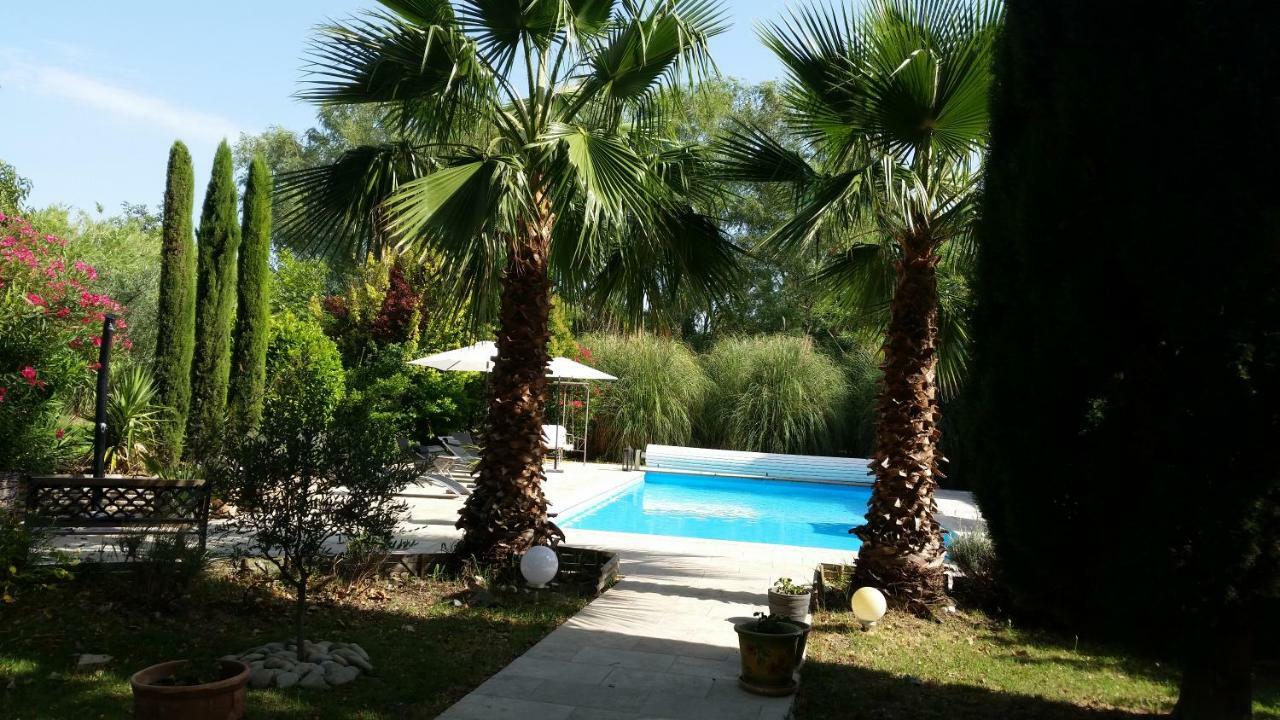 Mas Des Cigognes Bed and Breakfast Le Thor Buitenkant foto